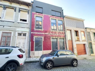 Apartamento T2 para Venda em Campanhã
