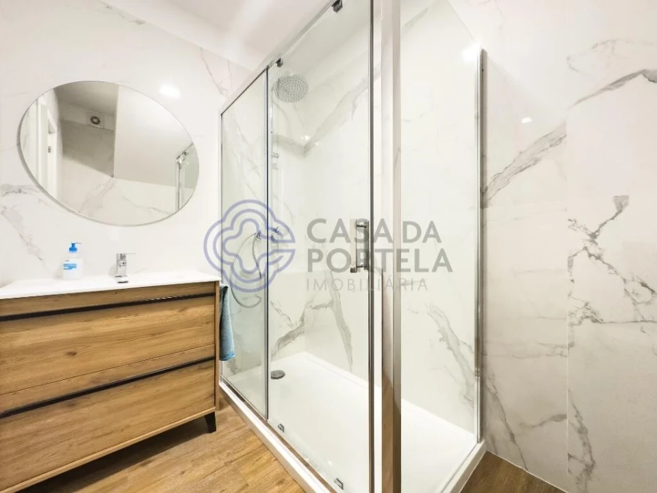 Apartamento T2 para Venda em Campanhã Foto 5