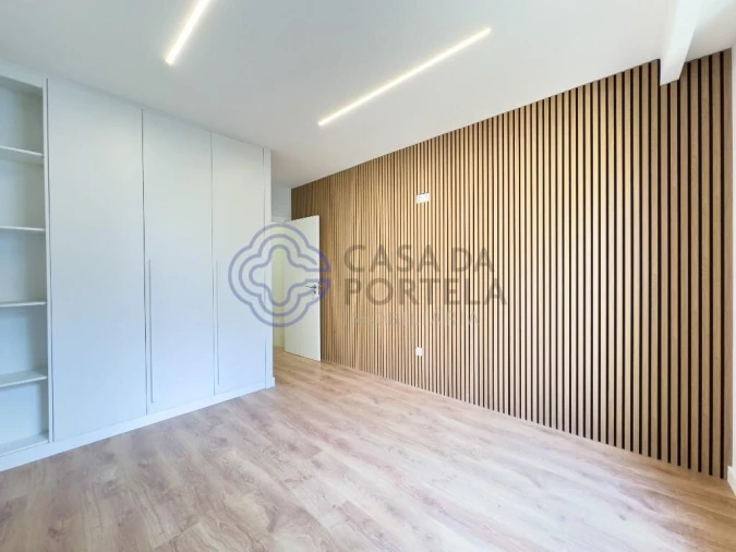 Apartamento T2 para Venda em Campanhã Foto 10