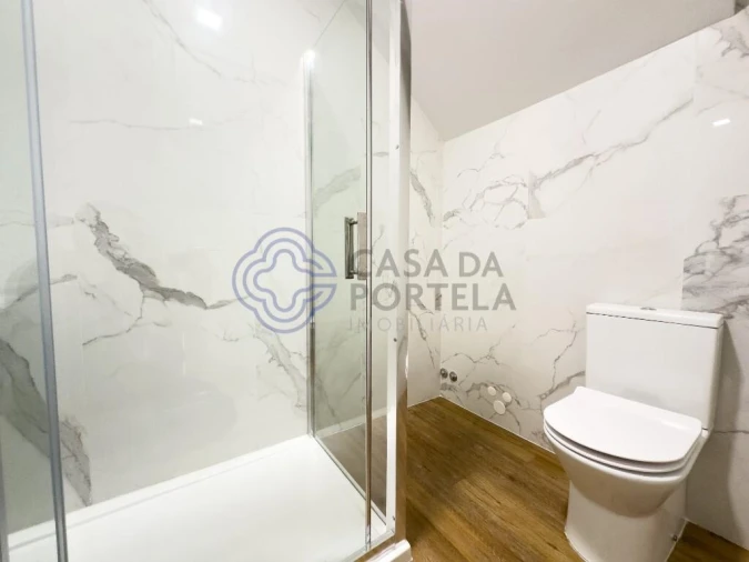 Apartamento T2 para Venda em Campanhã Foto 6