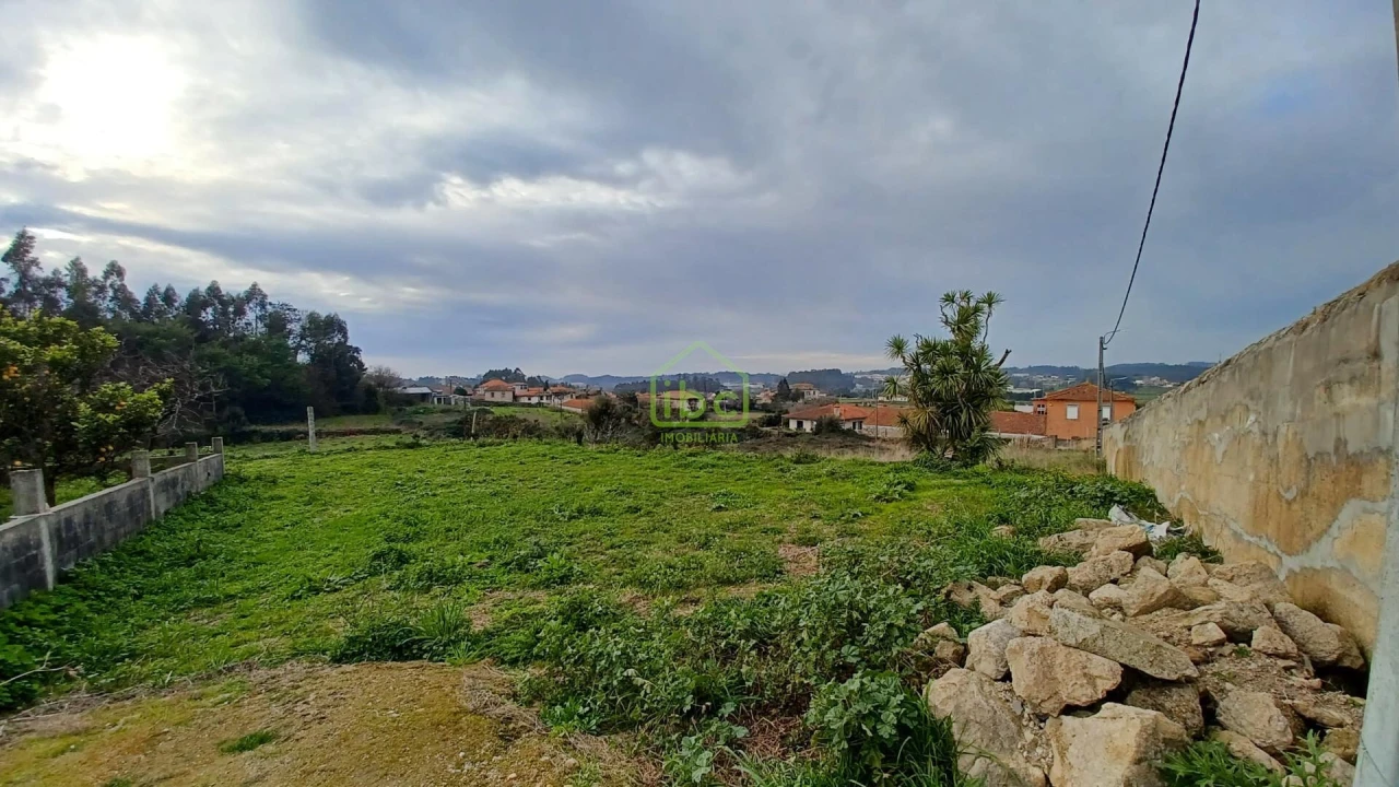 Terreno para Venda em Retorta e Tougues Foto 14