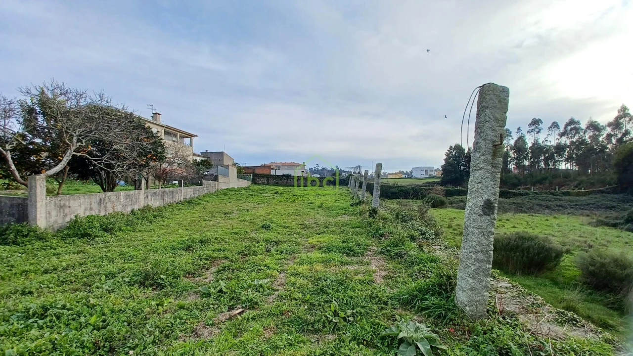 Terreno para Venda em Retorta e Tougues Foto 17