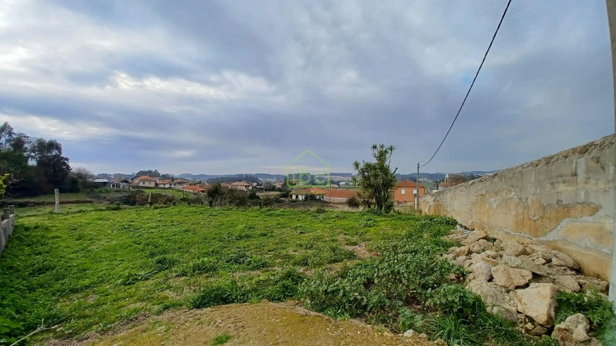 Terreno para Venda em Retorta e Tougues Foto 13