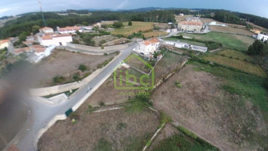 Terreno para Venda em Retorta e Tougues