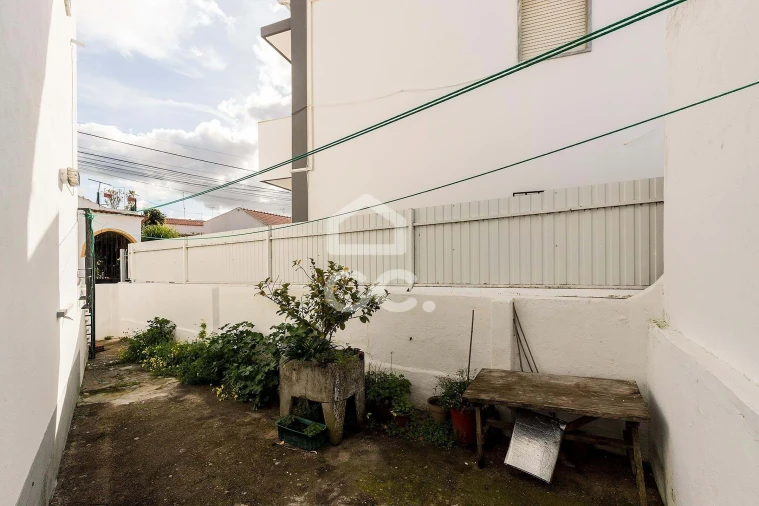 Moradia T2 para Venda em Bacelo e Senhora da Saúde Foto 4