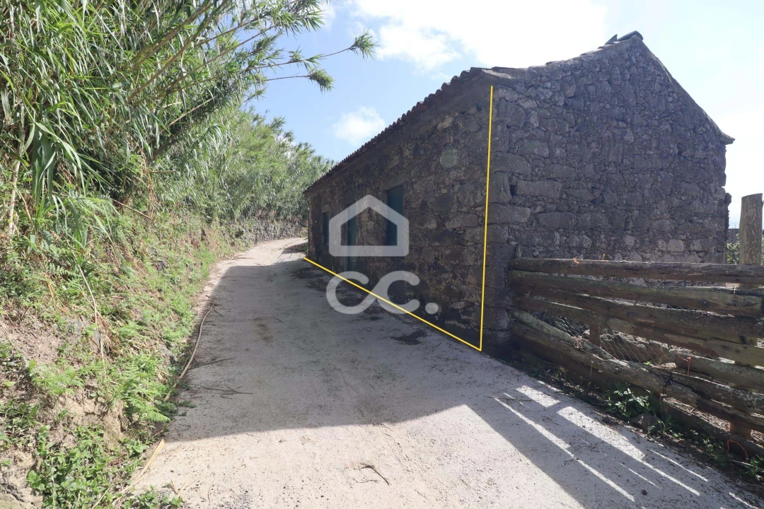 Moradia para Venda em Fenais da Ajuda Foto 4