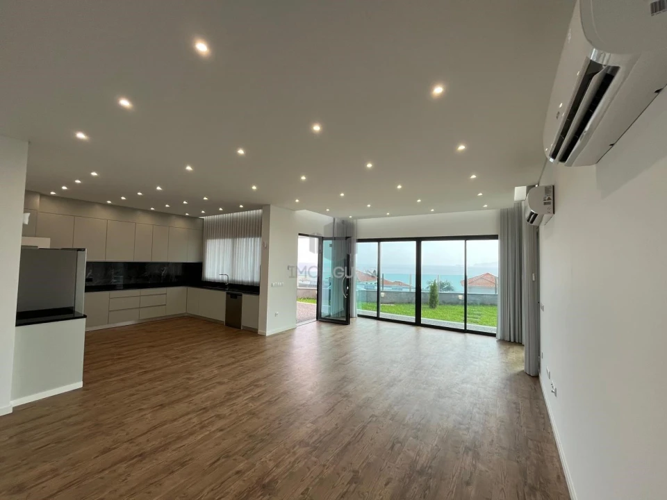 Moradia T3 para Venda em Agua de Pena Foto 24