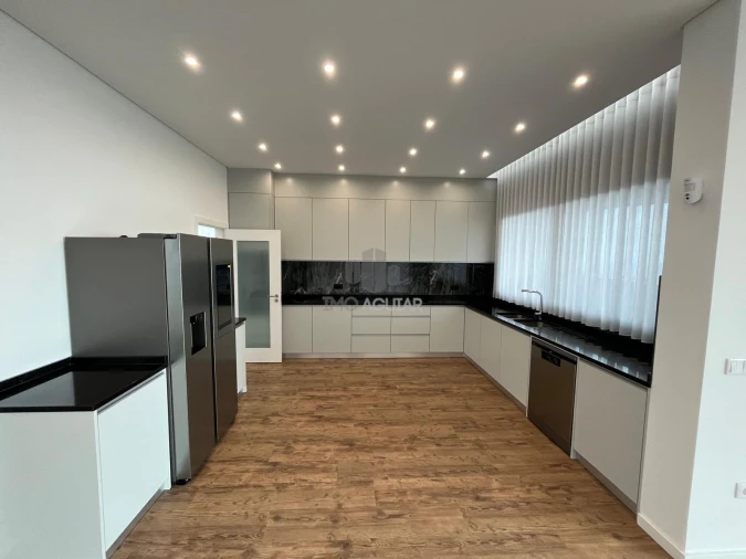 Moradia T3 para Venda em Agua de Pena Foto 23