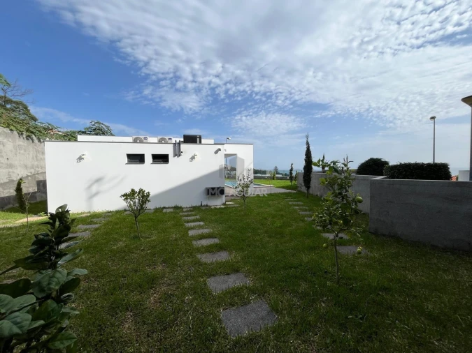 Moradia T3 para Venda em Agua de Pena Foto 4