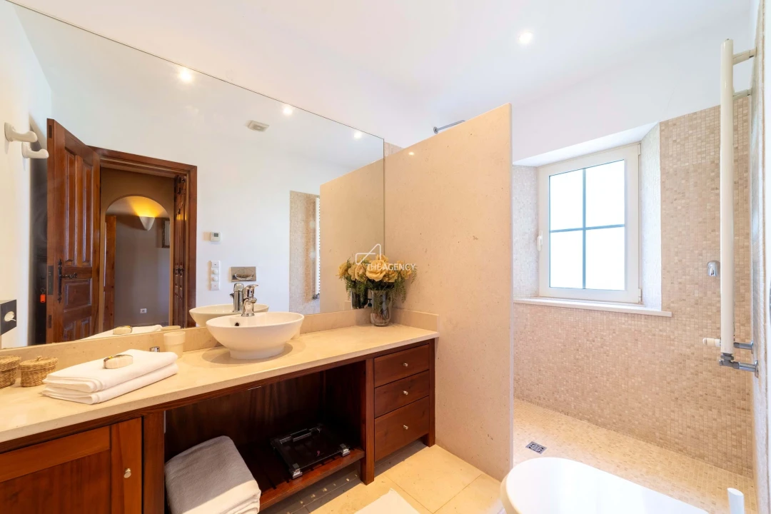 Moradia T4 para Venda em Lagos (São Sebastião e Santa Maria) Foto 12