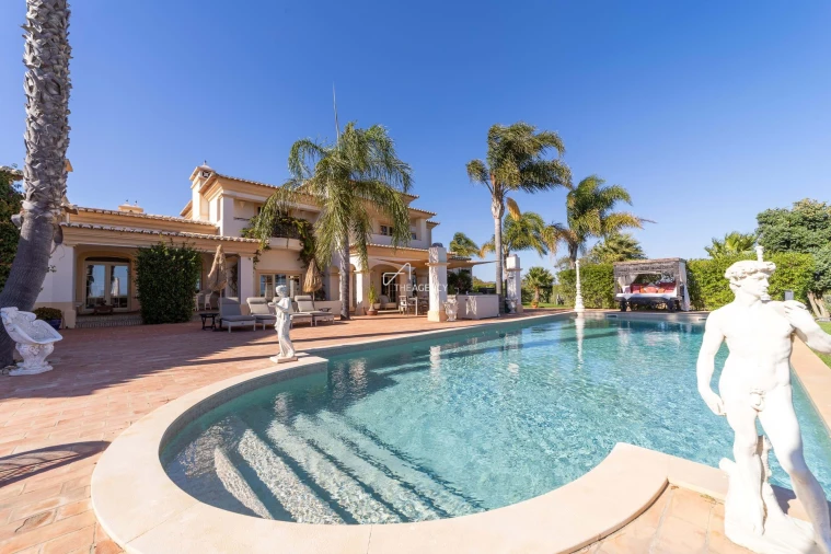 Moradia T4 para Venda em Lagos (São Sebastião e Santa Maria) Foto 27