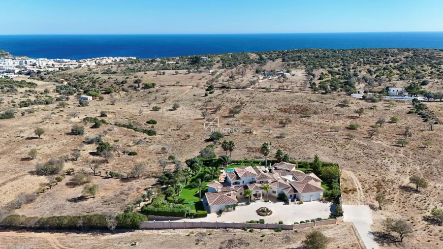 Moradia T4 para Venda em Lagos (São Sebastião e Santa Maria) Foto 59