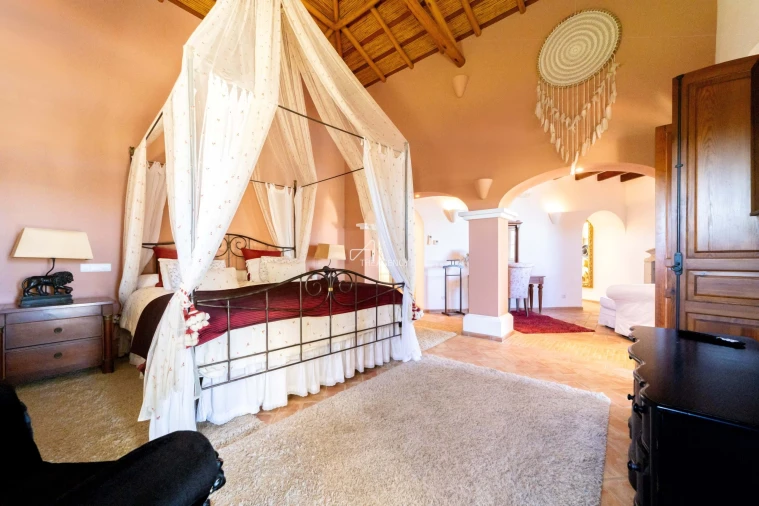 Moradia T4 para Venda em Lagos (São Sebastião e Santa Maria) Foto 33