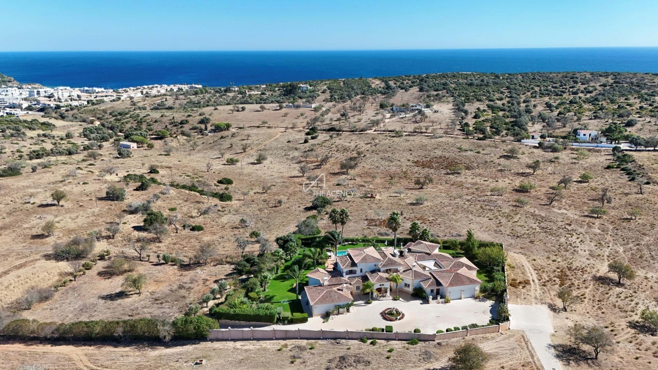 Moradia T4 para Venda em Lagos (São Sebastião e Santa Maria) Foto 59