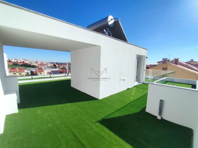 Moradia T4 para Venda em Odivelas Foto 17