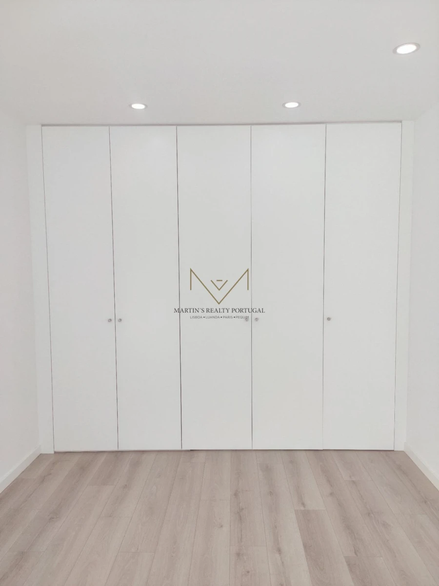 Moradia T4 para Venda em Odivelas Foto 13