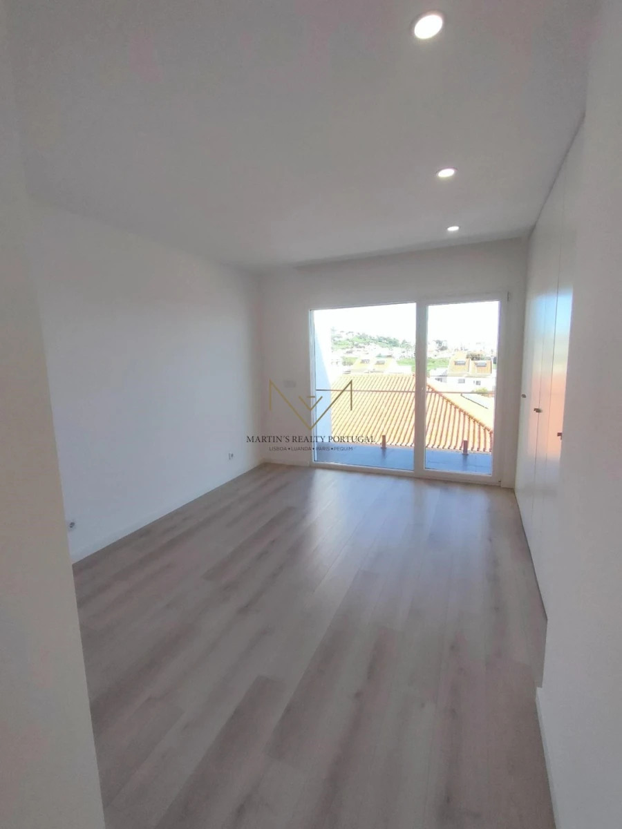 Moradia T4 para Venda em Odivelas Foto 15