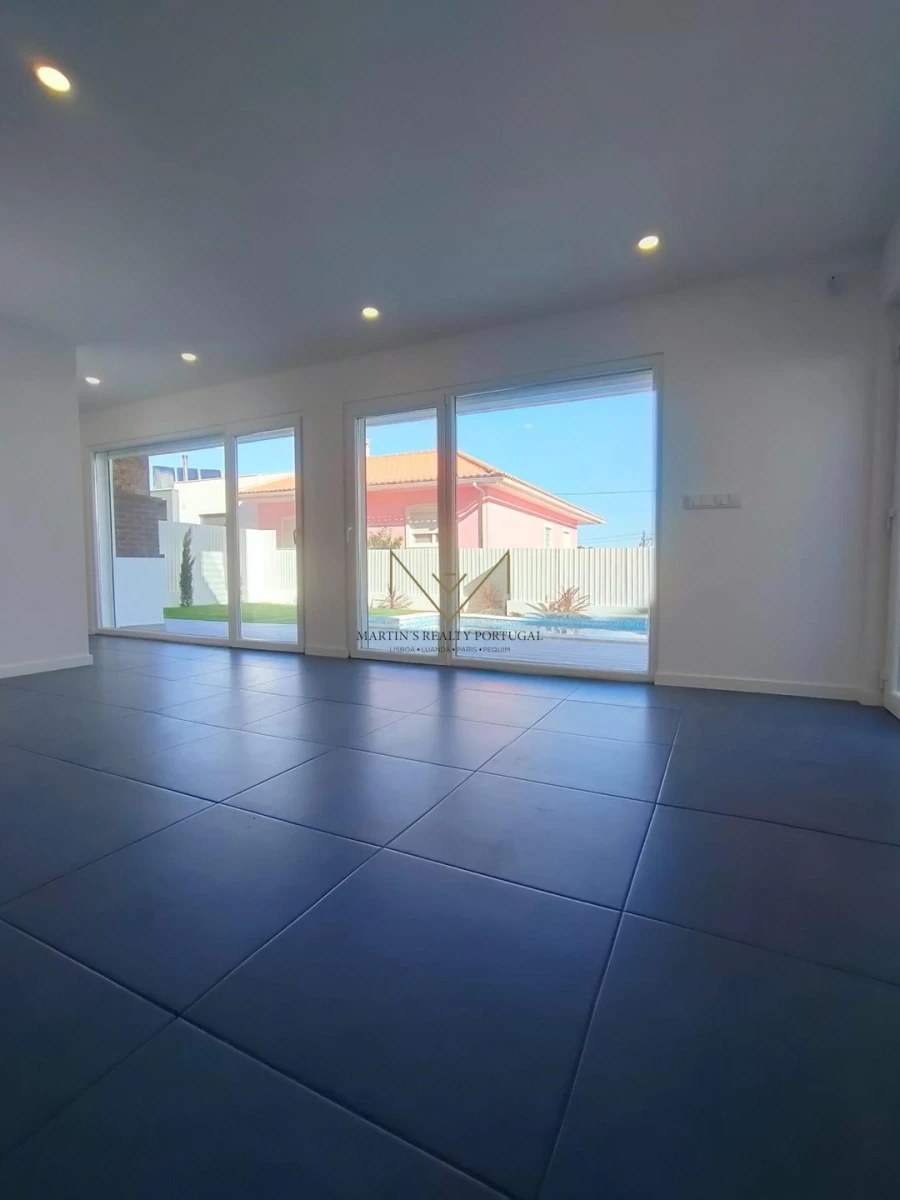 Moradia T4 para Venda em Odivelas Foto 20