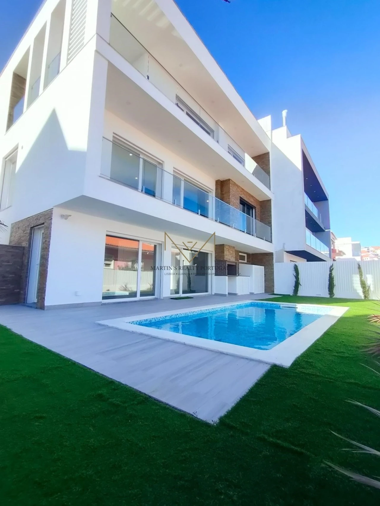 Moradia T4 para Venda em Odivelas Foto 1