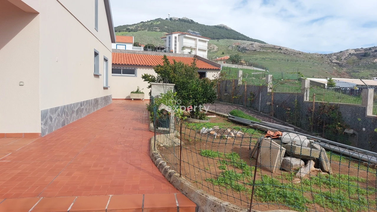 Moradia T3 para Venda em Porto Santo Foto 8