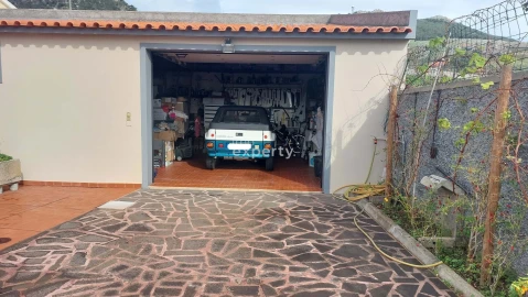 Moradia T3 para Venda em Porto Santo