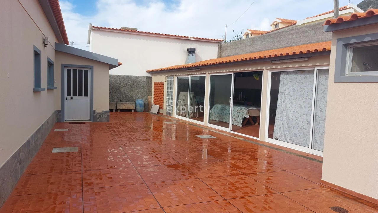 Moradia T3 para Venda em Porto Santo Foto 2