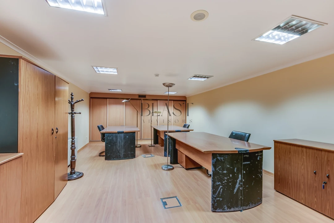 Negócio para Venda em Sacavém e Prior Velho Foto 17