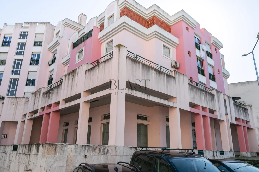 Negócio para Venda em Sacavém e Prior Velho Foto 41