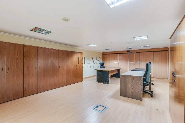 Negócio para Venda em Sacavém e Prior Velho Foto 15