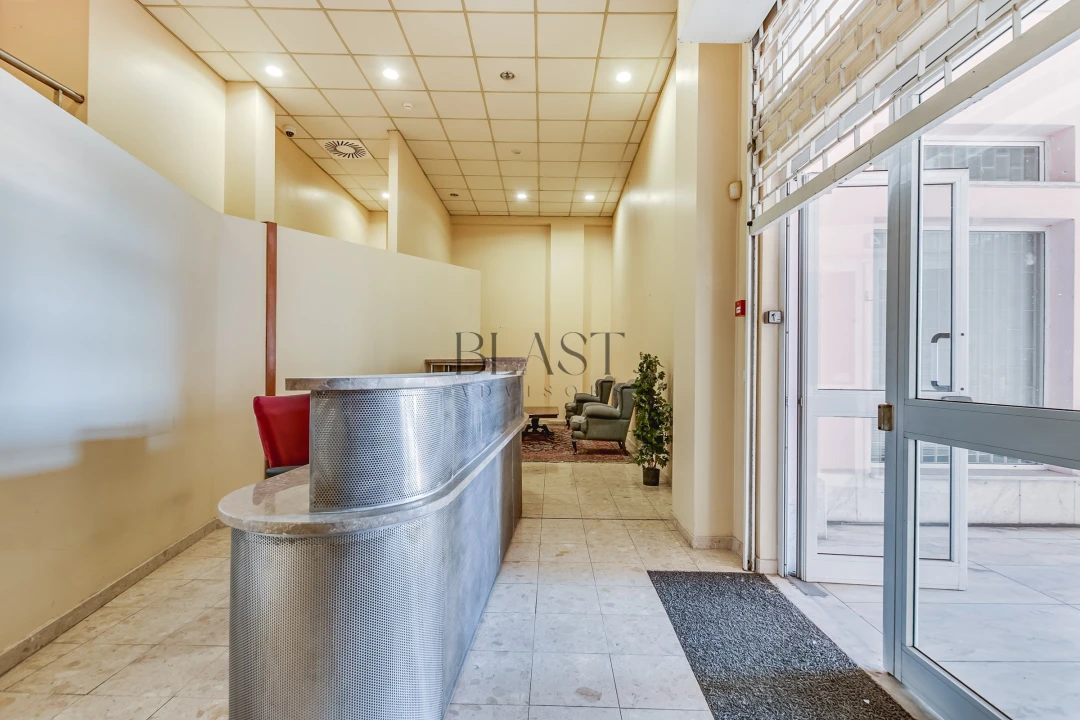 Negócio para Venda em Sacavém e Prior Velho Foto 6