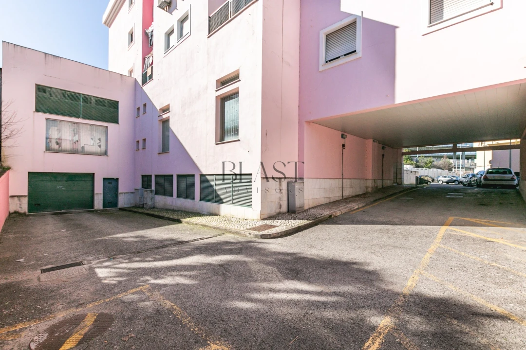 Negócio para Venda em Sacavém e Prior Velho Foto 46