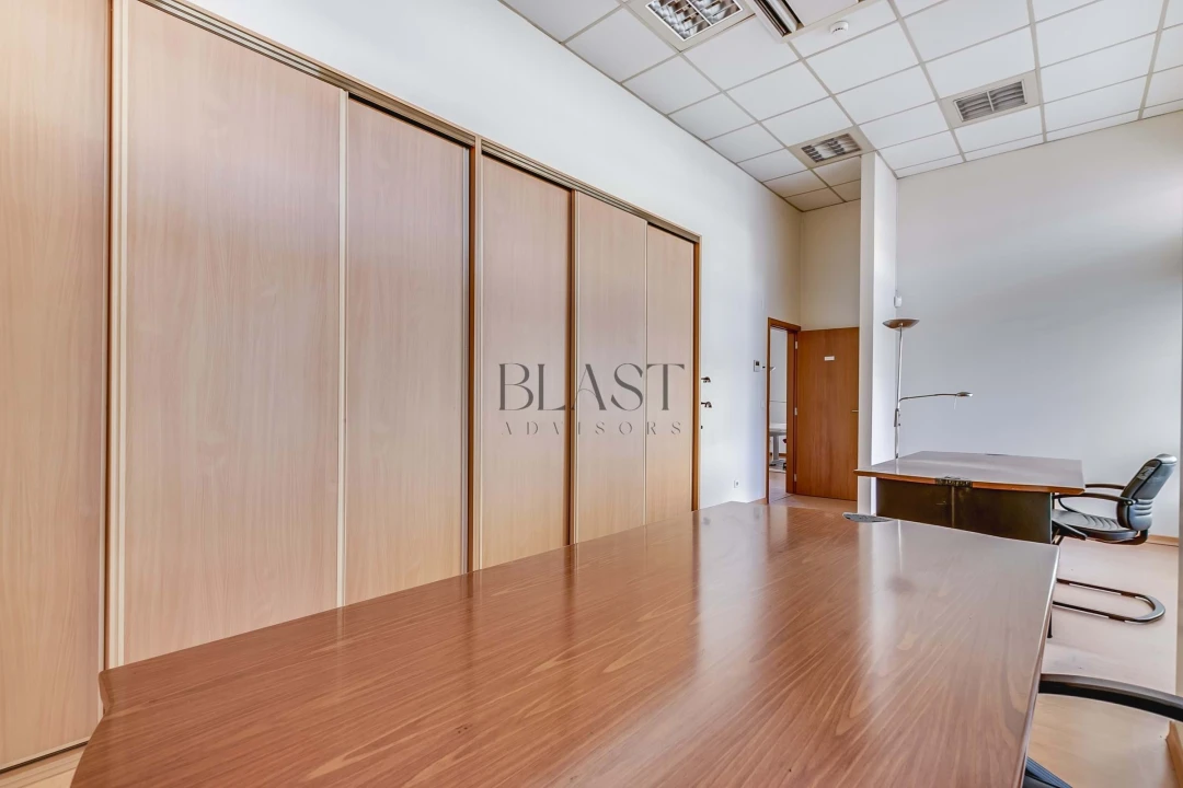 Negócio para Venda em Sacavém e Prior Velho Foto 12