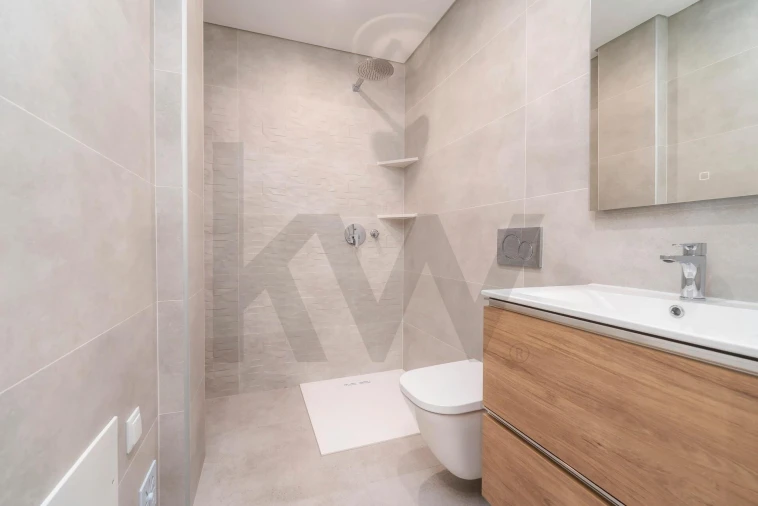 Apartamento T3 para Venda em Faro (Sé e São Pedro) Foto 4