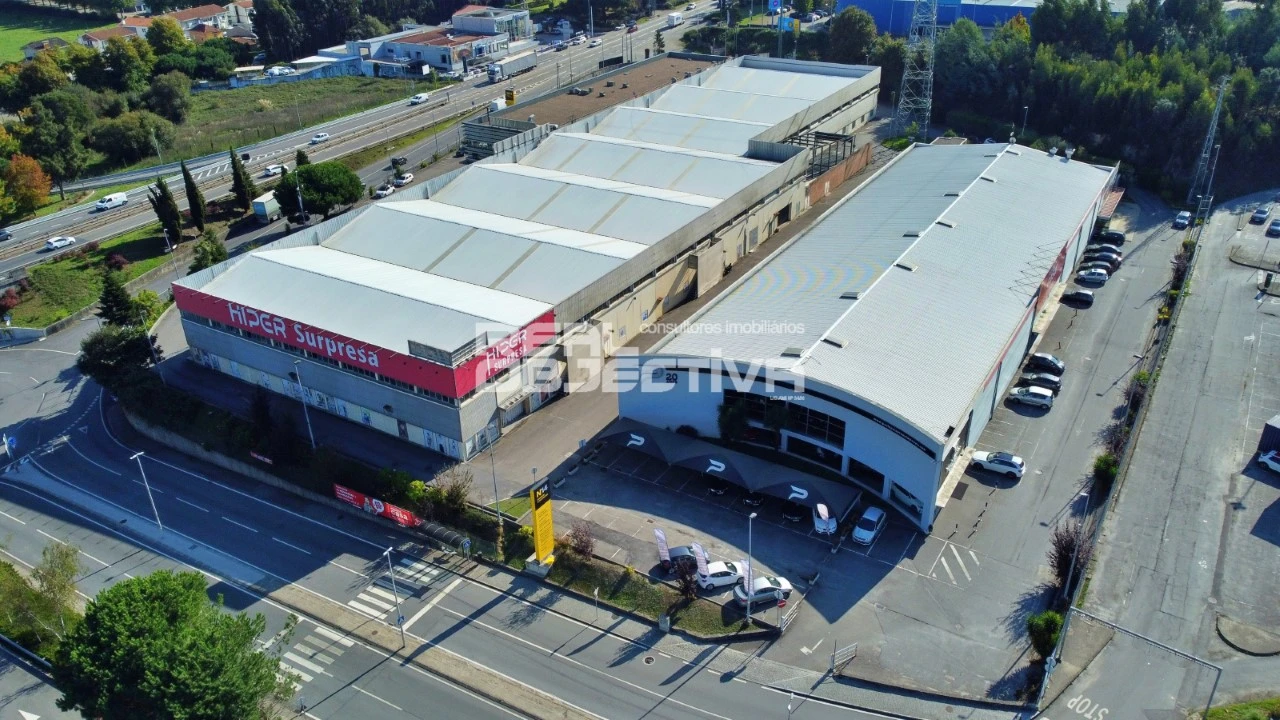 Loja para Arrendamento em Castêlo da Maia Foto 17