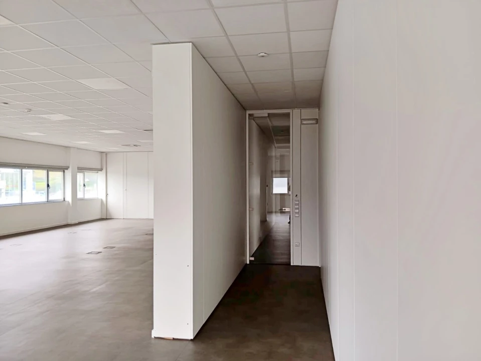 Loja para Arrendamento em Castêlo da Maia Foto 7