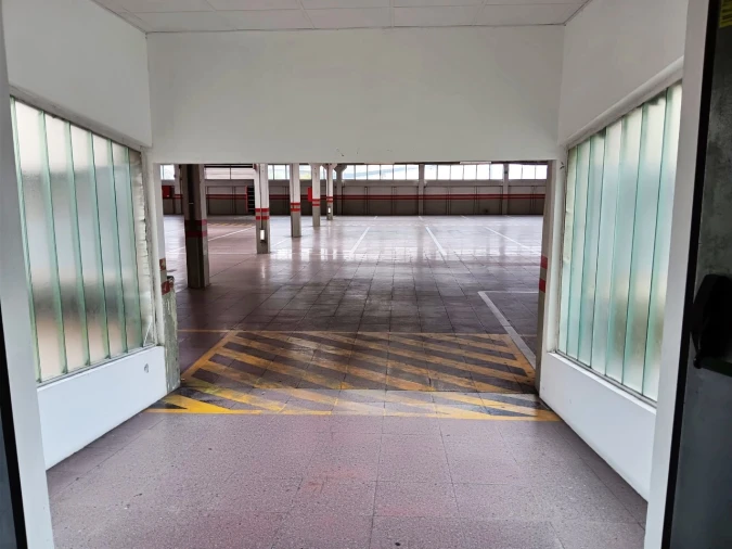 Loja para Arrendamento em Castêlo da Maia Foto 14