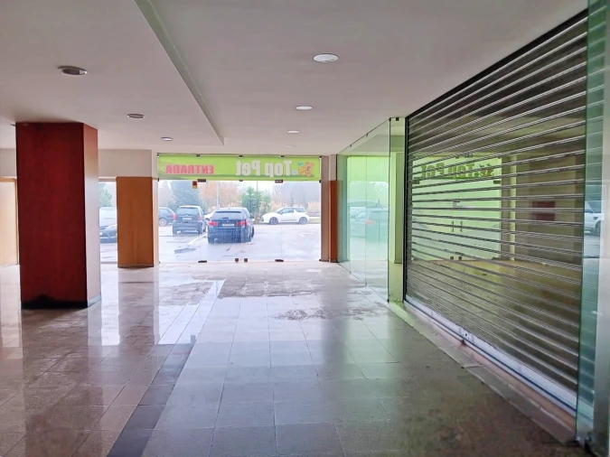 Loja para Arrendamento em Castêlo da Maia Foto 9