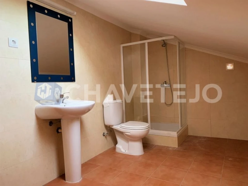 Moradia T6 para Venda em Pussos São Pedro Foto 29