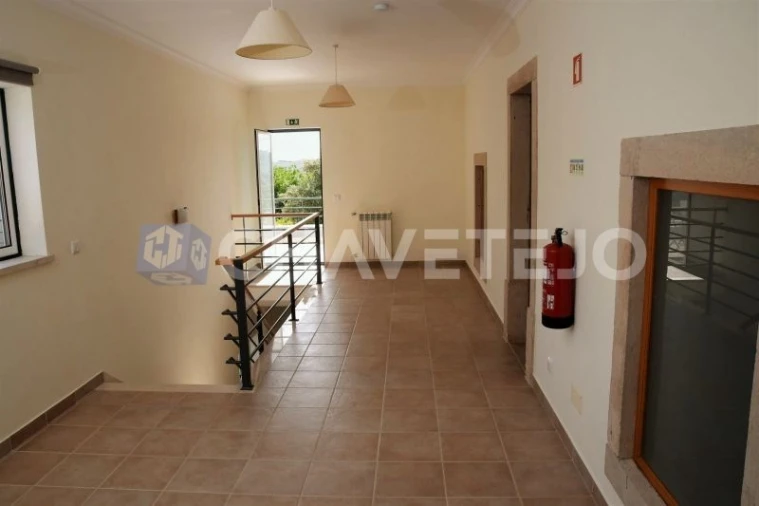 Moradia T6 para Venda em Pussos São Pedro Foto 17