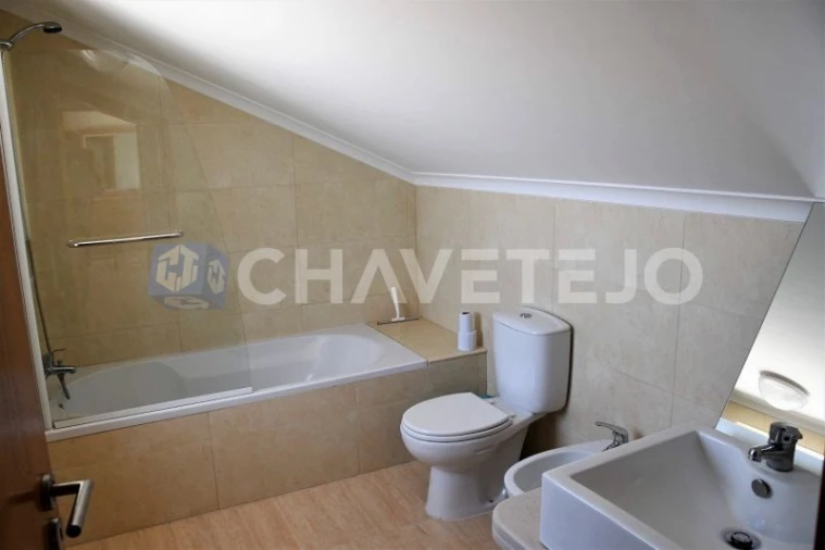 Moradia T6 para Venda em Pussos São Pedro Foto 23