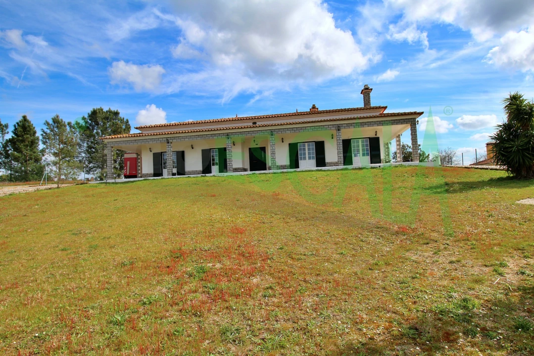 Moradia T4 para Venda em Benavente Foto 35