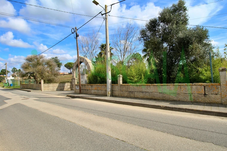 Moradia T4 para Venda em Benavente Foto 48