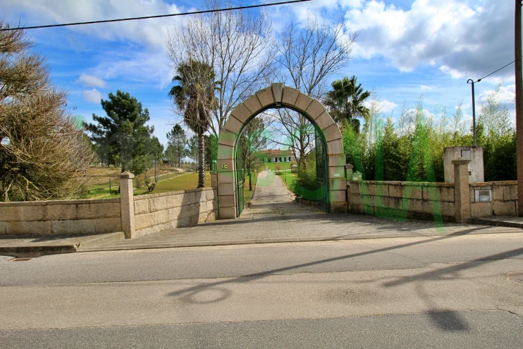 Moradia T4 para Venda em Benavente Foto 46