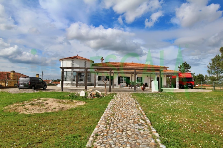 Moradia T4 para Venda em Benavente Foto 58