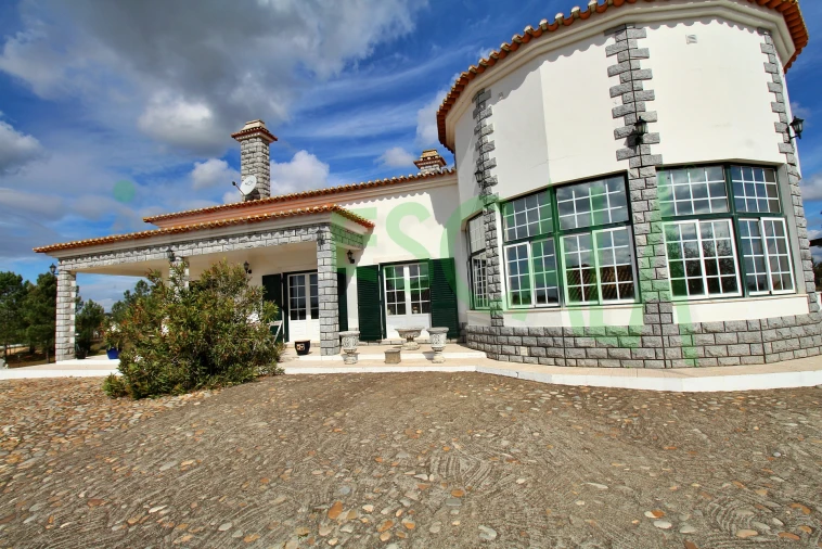 Moradia T4 para Venda em Benavente Foto 30