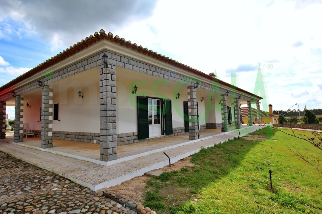 Moradia T4 para Venda em Benavente Foto 56