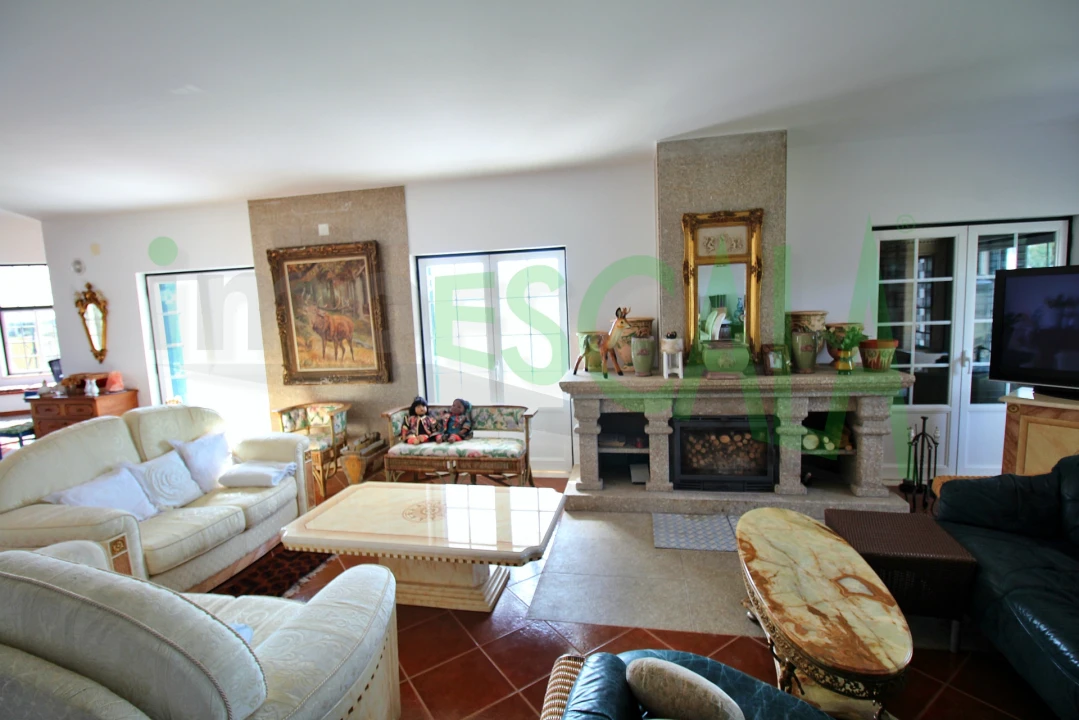 Moradia T4 para Venda em Benavente Foto 3