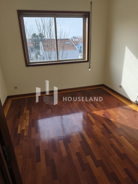 Apartamento T5 para Venda em Espinho