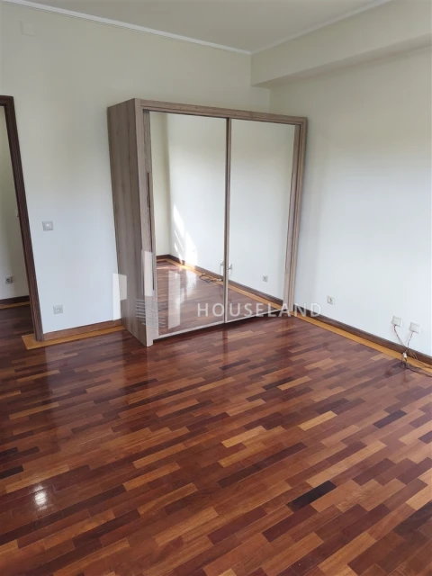 Apartamento T5 para Venda em Espinho