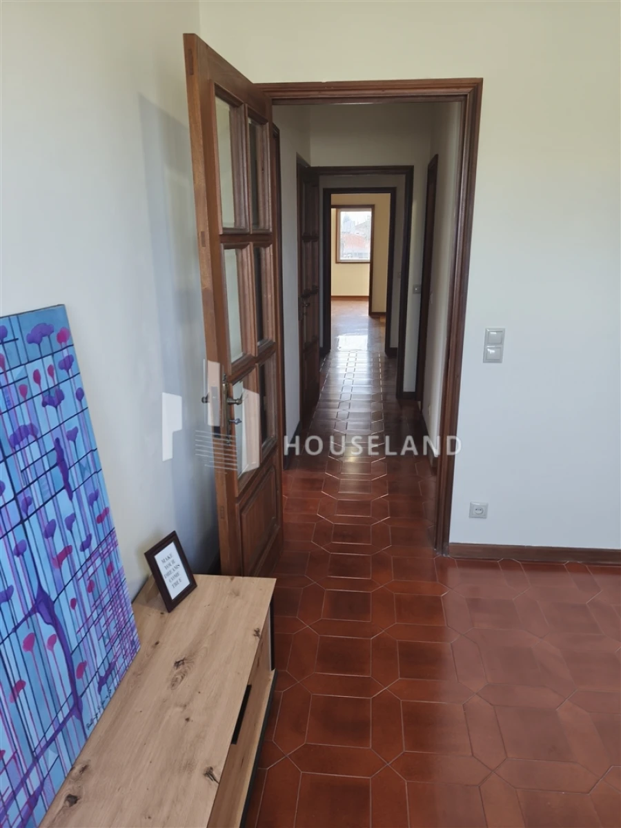 Apartamento T5 para Venda em Espinho Foto 32